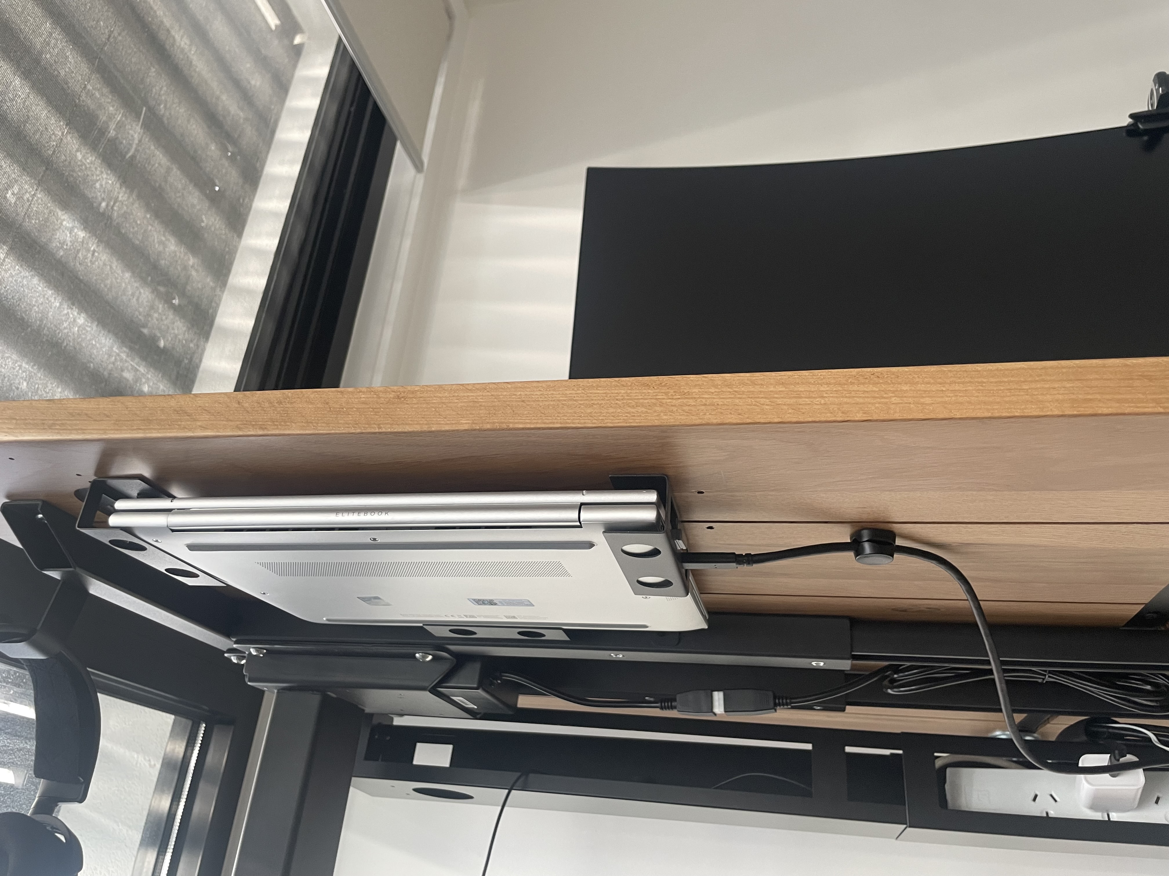 Laptop mount